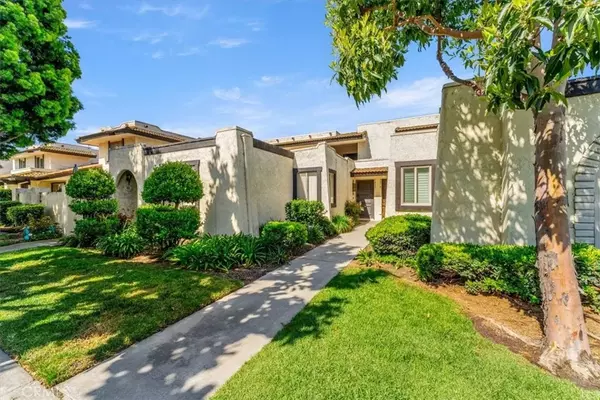 9880 Del Rio Way #88, Cypress, CA 90630