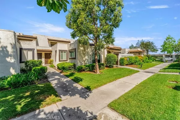 Cypress, CA 90630,9880 Del Rio Way #88
