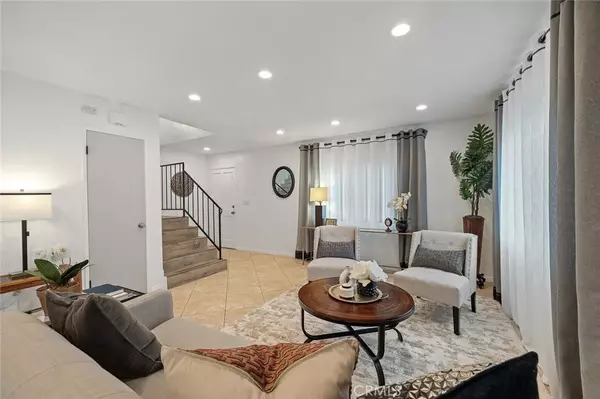 Santa Ana, CA 92704,128 Fairview Street #1