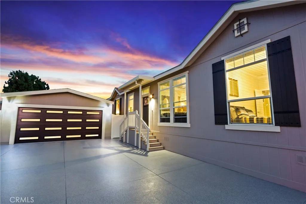Long Beach, CA 90810,3595 Santa Fe Avenue, #302