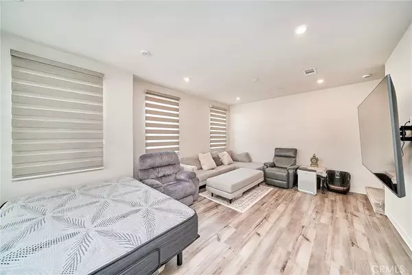 Covina, CA 91722,163 Dove Landing