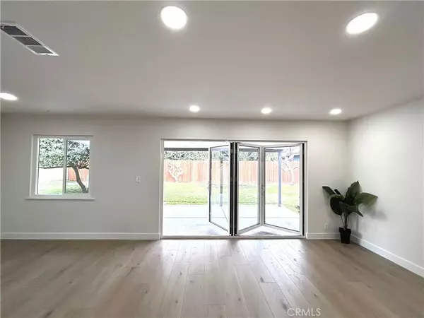 Santa Ana, CA 92704,1109 S Shelley Street