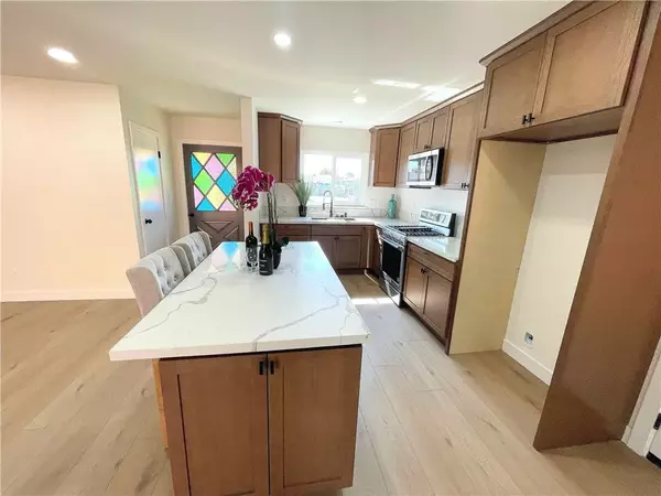 Santa Ana, CA 92704,1109 S Shelley Street