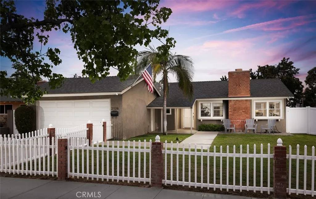 2126 E Adams Avenue, Orange, CA 92867
