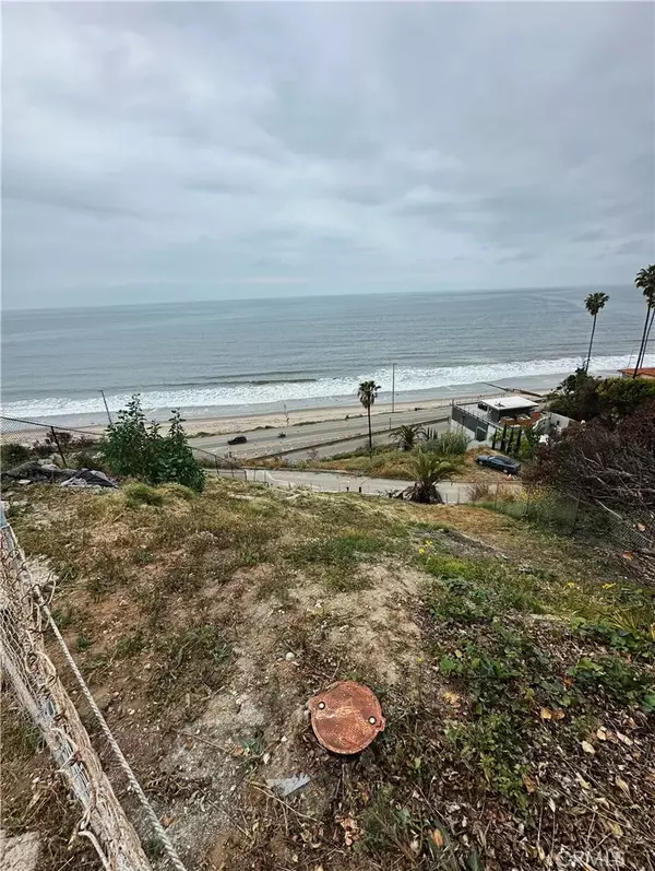 Pacific Palisades, CA 90272,17630 Posetano