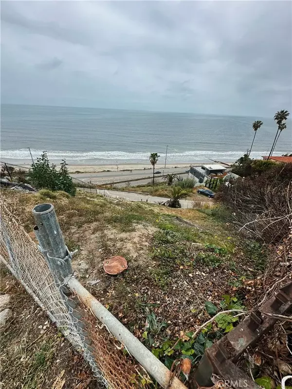 17630 Posetano, Pacific Palisades, CA 90272