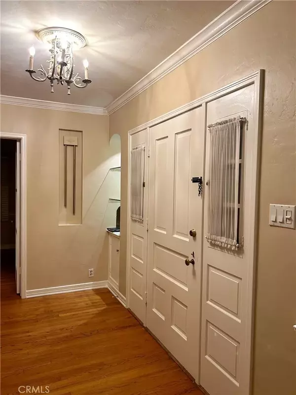 Long Beach, CA 90803,249 Loma Avenue