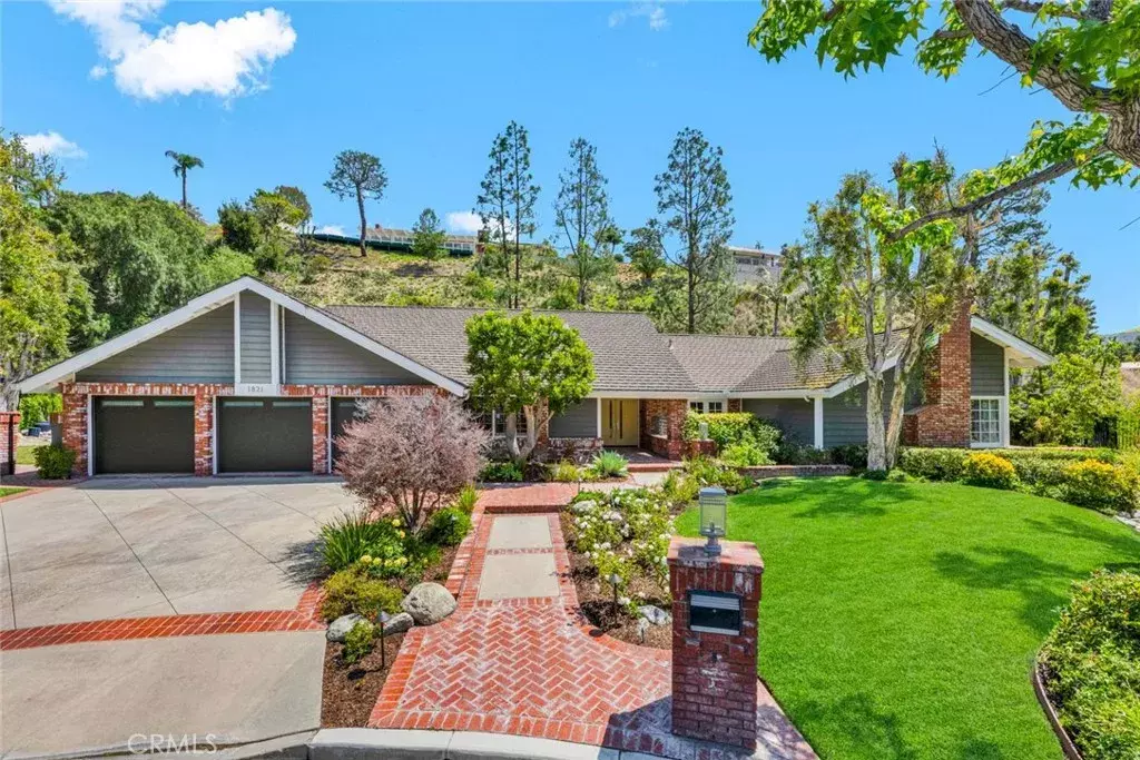 North Tustin, CA 92705,1821 Overview Circle