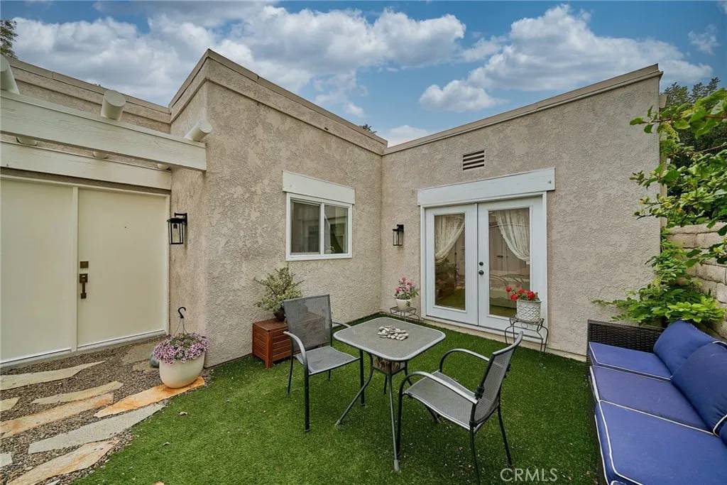 Laguna Woods, CA 92637,3004 Via Buena Vista #C