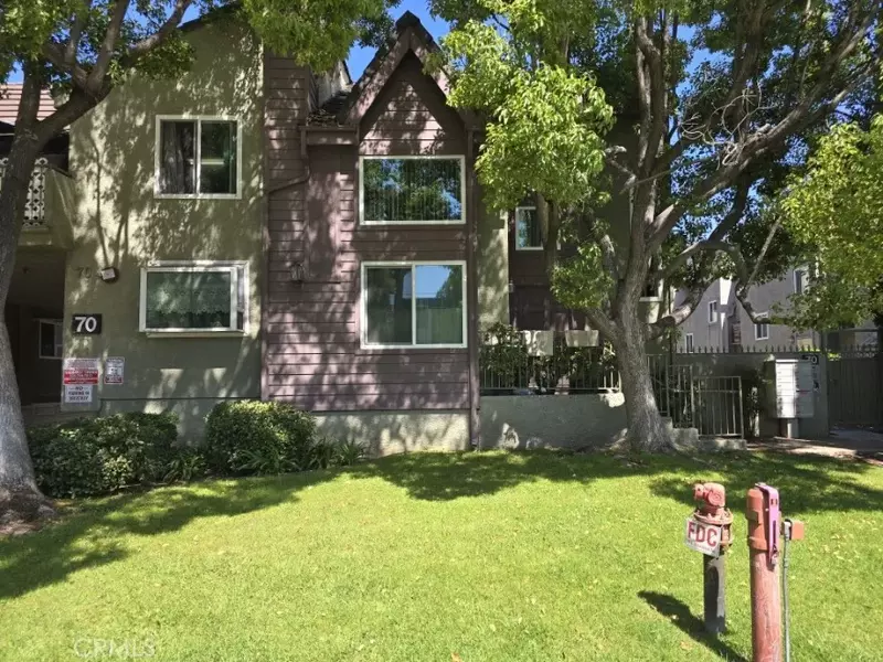 70 Harkness Avenue #4, Pasadena, CA 91106