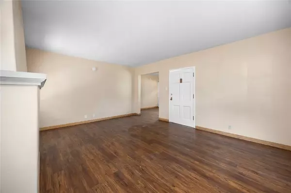 Santa Ana, CA 92707,105 E Pomona Street