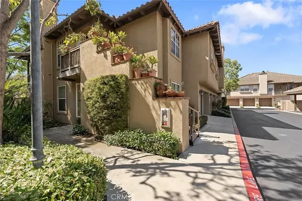 Tustin, CA 92782,13410 Savanna