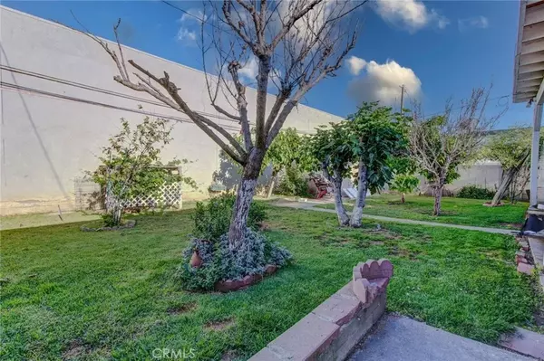 Santa Ana, CA 92704,1419 S Hesperian Street