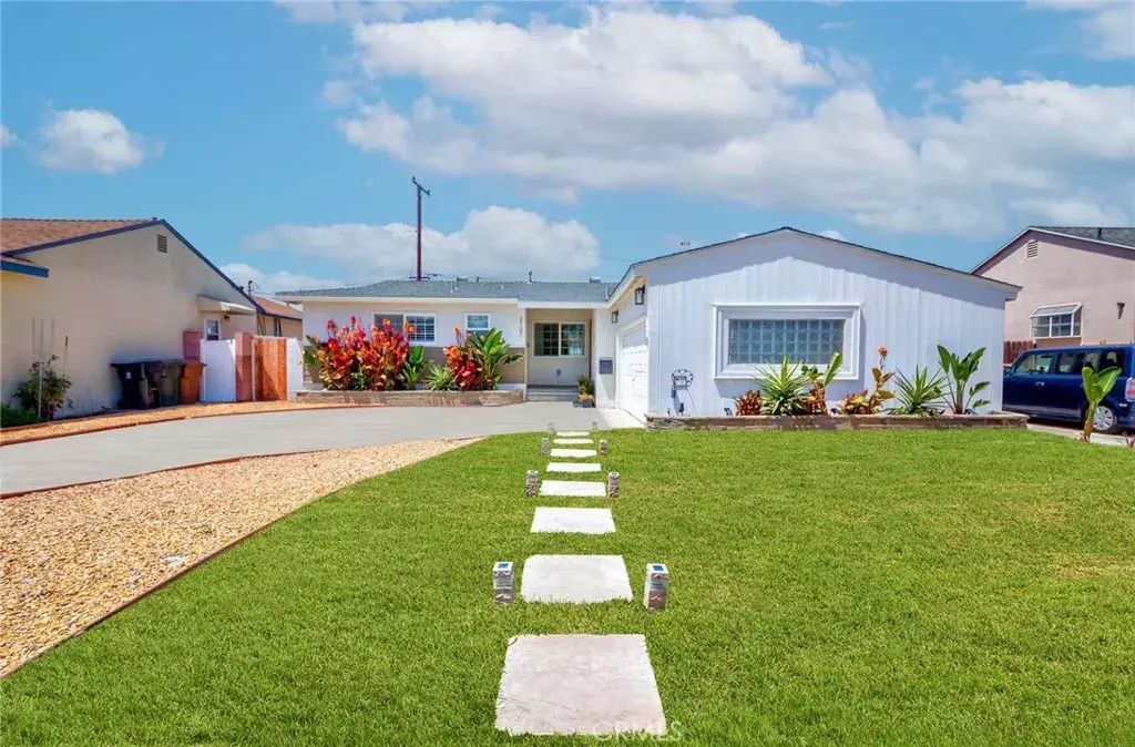 Fullerton, CA 92833,2107 W Porter Avenue