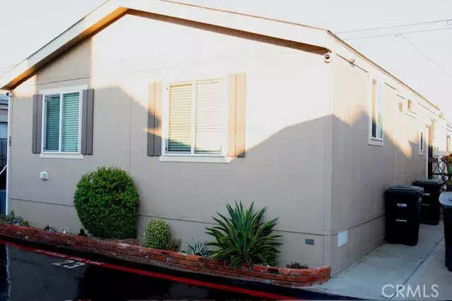 327 W Wilson #23, Costa Mesa, CA 92627