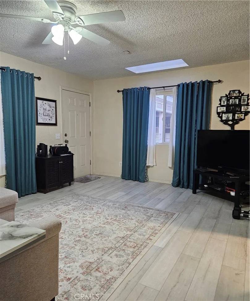 Santa Ana, CA 92701,306 E Chestnut Avenue #F