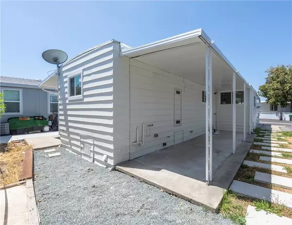 Tustin, CA 92780,107 Portola South #41