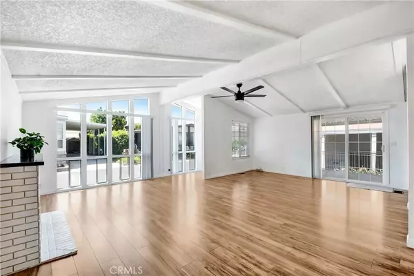 Anaheim, CA 92801,1919 W Coronet #62