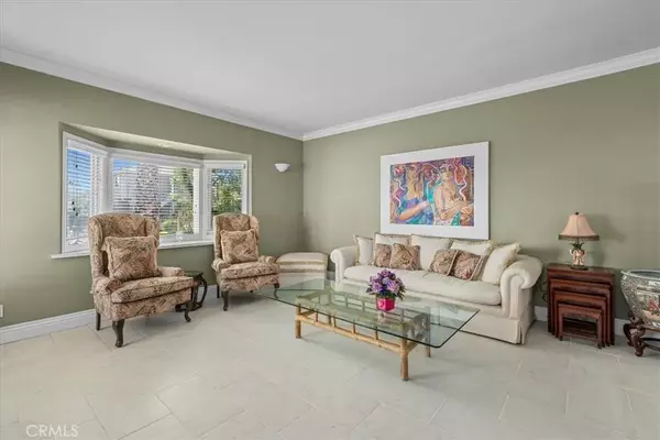 Long Beach, CA 90814,377 Roycroft Avenue