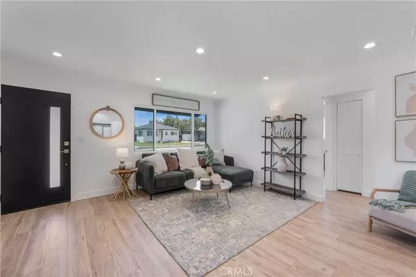 Brea, CA 92821,212 Oak Place