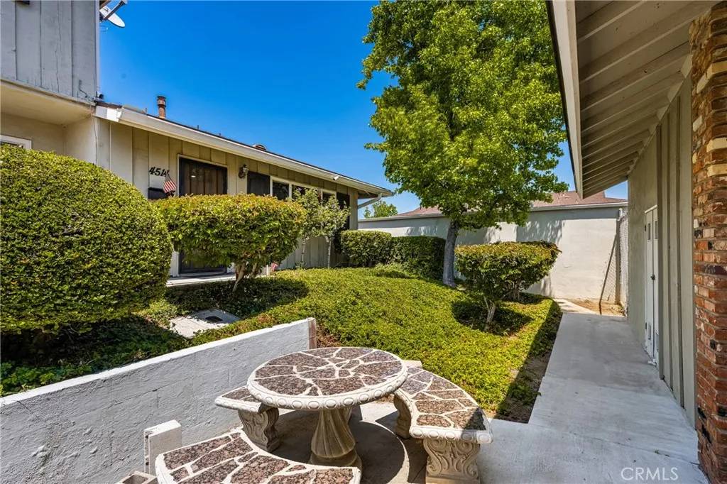 Yorba Linda, CA 92886,4514 Jamestown