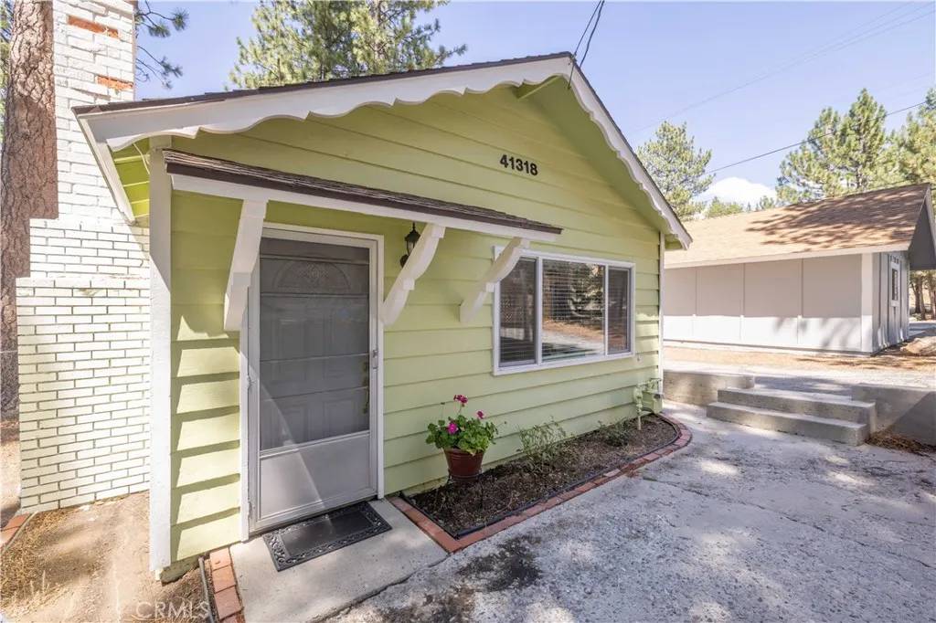 Big Bear Lake, CA 92315,41318 Oak Street
