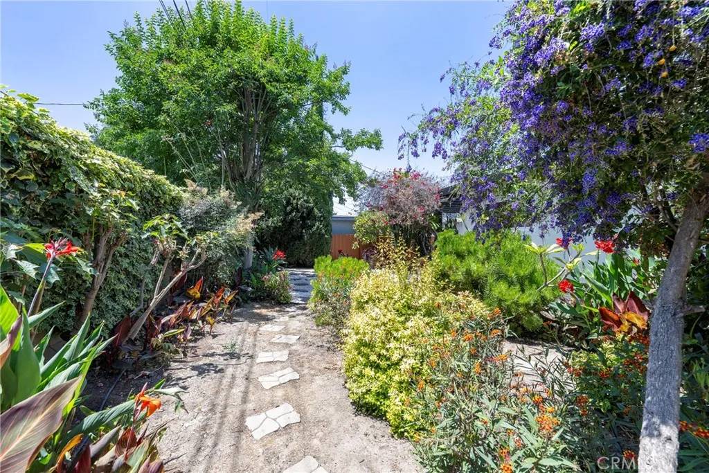 Fullerton, CA 92832,436 W Porter Avenue