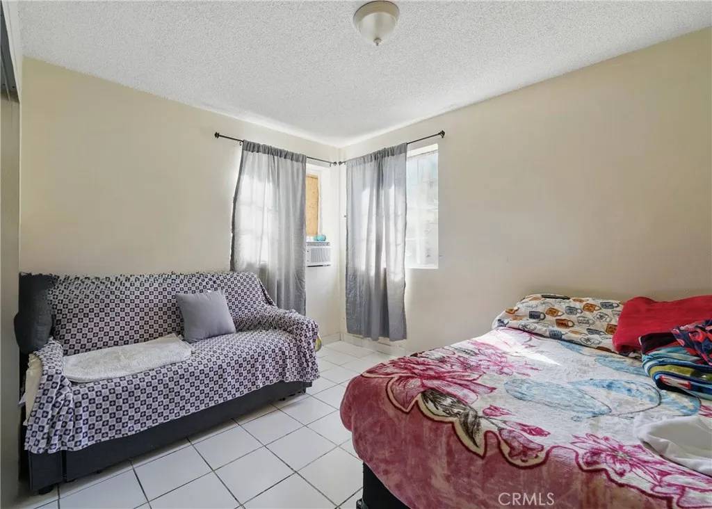 Sylmar, CA 91342,13355 Beaver Street