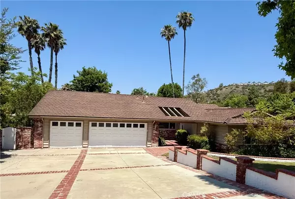 12641 Daniger Road, Santa Ana, CA 92705