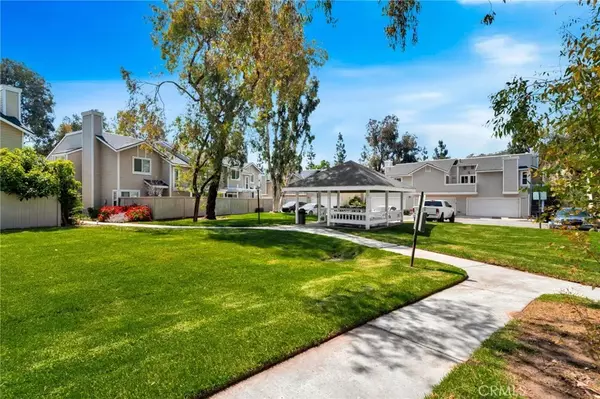Yorba Linda, CA 92887,6211 Newhaven Court #128