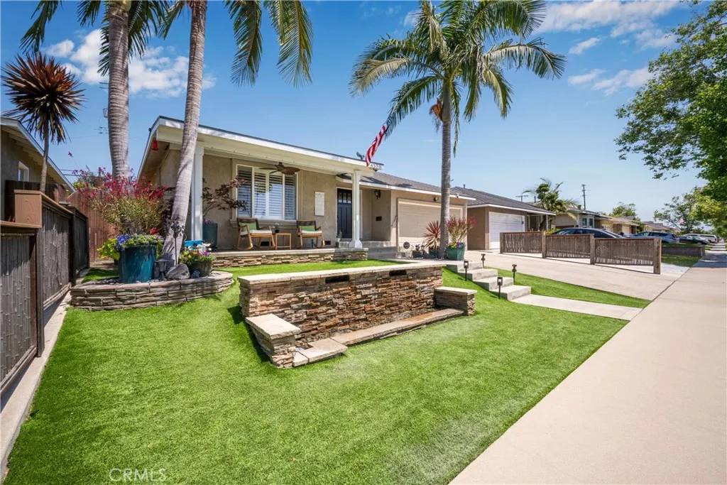 Lakewood, CA 90713,4538 Conquista Avenue