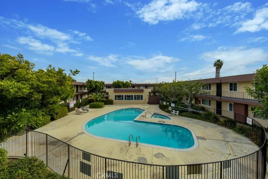 4700 Clair Del Avenue #602, Long Beach, CA 90807