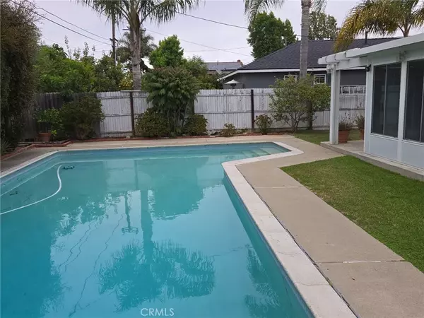 Newport Beach, CA 92660,20391 Bayview Avenue