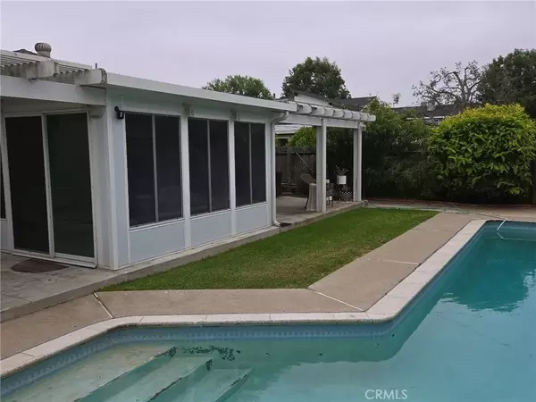 Newport Beach, CA 92660,20391 Bayview Avenue