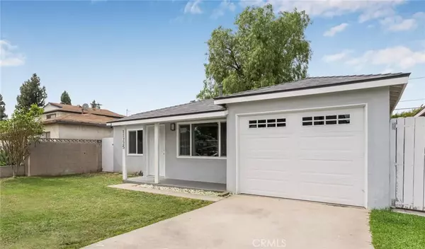 11725 209th Street, Lakewood, CA 90715