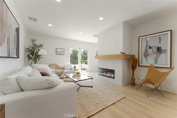 Los Angeles, CA 90065,981 Nordica Drive