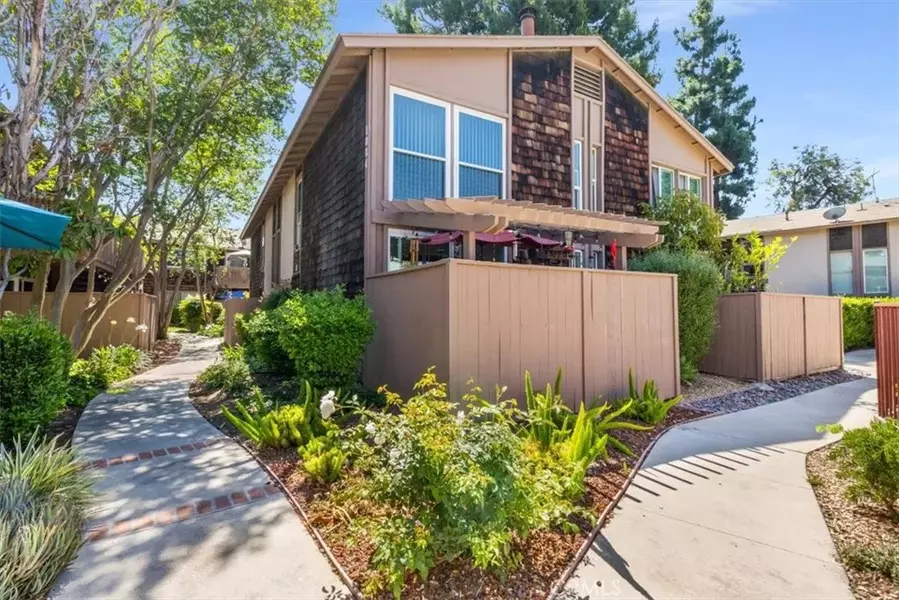 1084 Cabrillo Park Drive #B, Santa Ana, CA 92701