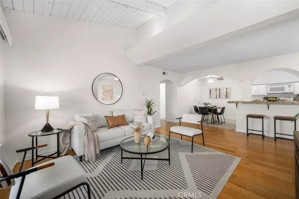 Long Beach, CA 90807,3721 Country Club Drive #18