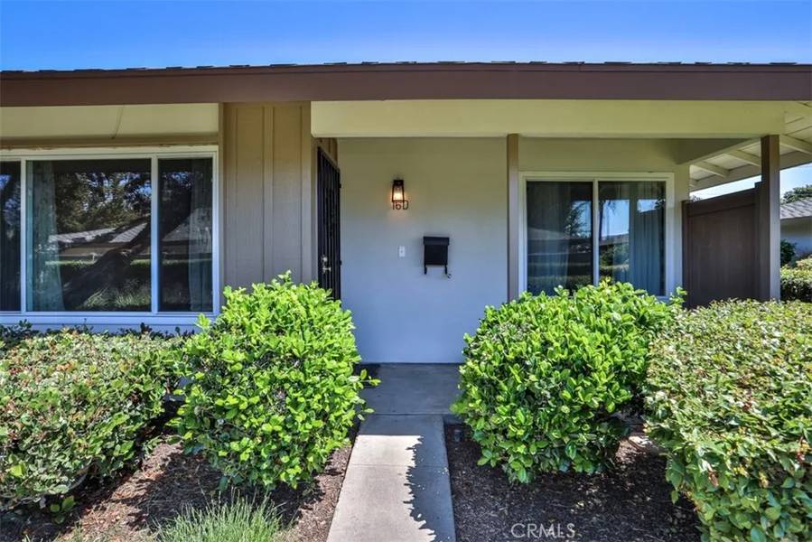 17621 17th Street #16D, Tustin, CA 92780