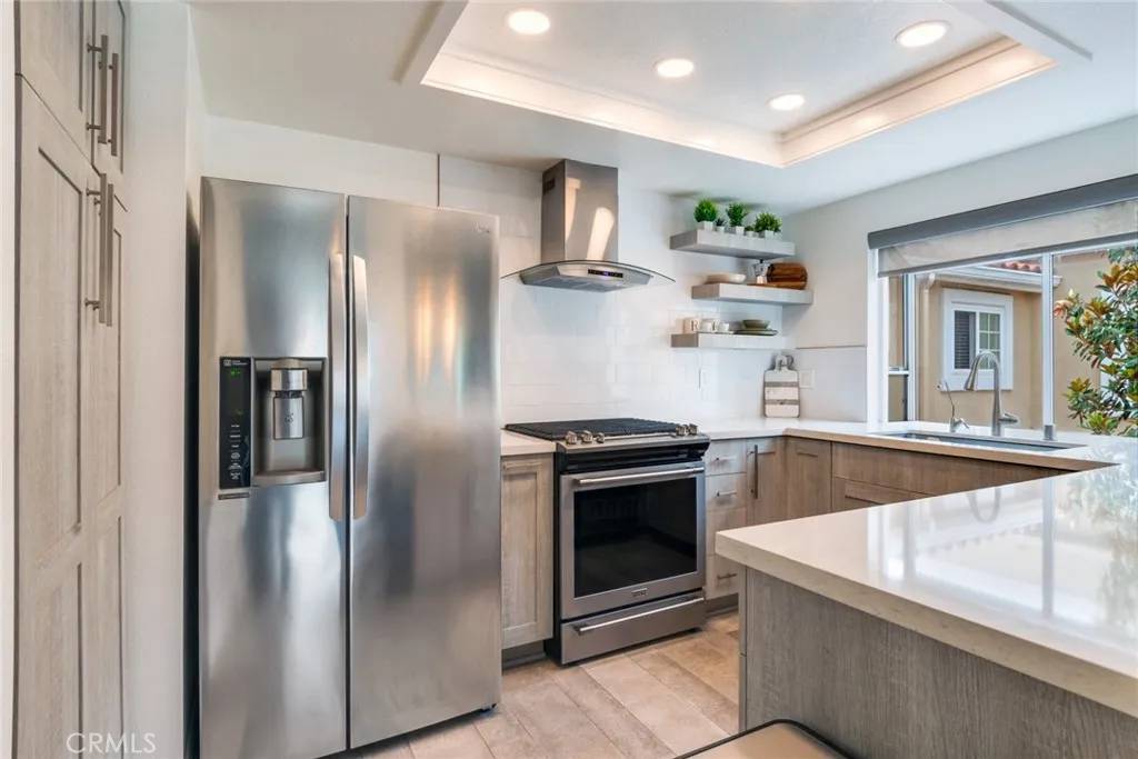 Tustin, CA 92782,2444 Paseo Circulo