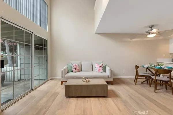 Fullerton, CA 92833,2410 W Orangethorpe Avenue #5
