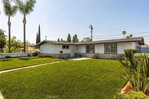 1419 W Dogwood Avenue, Anaheim, CA 92801