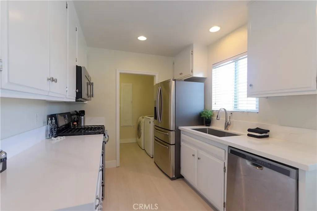 Long Beach, CA 90808,3839 Lees Avenue