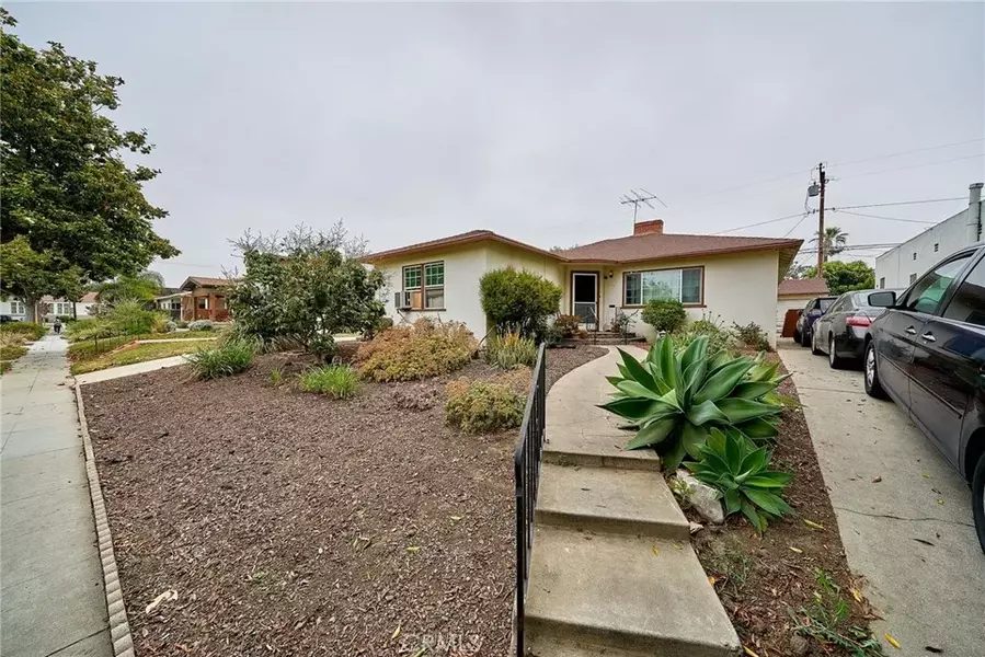 3744 Myrtle Avenue, Long Beach, CA 90807