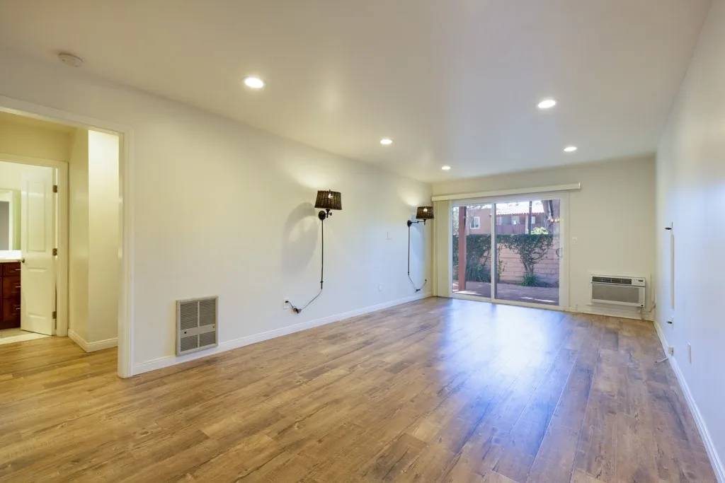 1000 W Macarthur Boulevard #85, Santa Ana, CA 92707