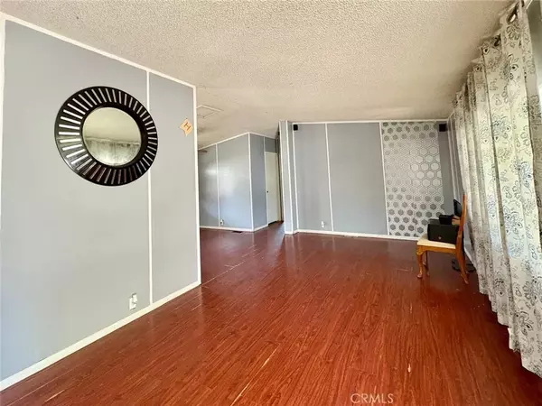 Eastvale, CA 91752,5800 Hamner #287