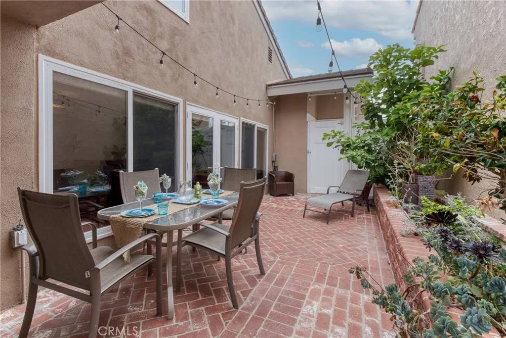 Long Beach, CA 90803,64 Seacrest Court