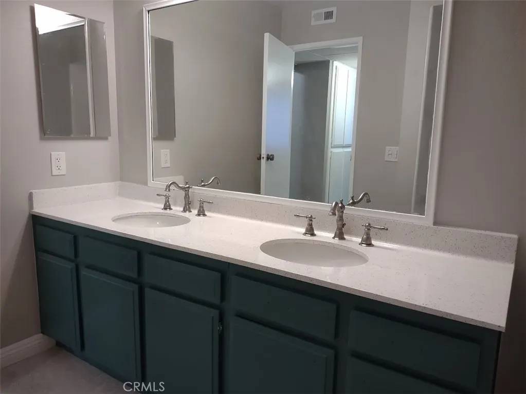 Long Beach, CA 90802,1140 E Ocean #333 Boulevard #333