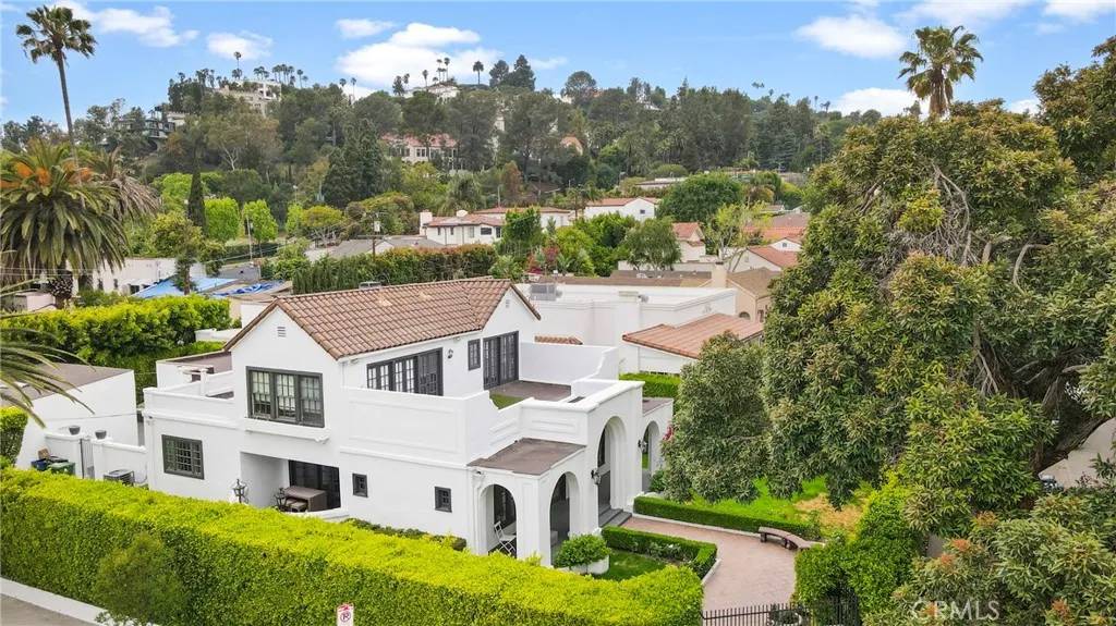 1901 N Oxford Avenue, Los Angeles, CA 90027