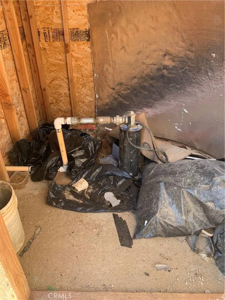 Lucerne Valley, CA 92356,31073 Carson